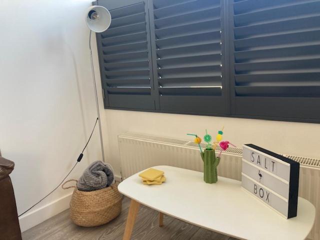 The Salt Box- Lovely Refurbished Annexe, Free Parking, Walk To Porth Beach. Saint Columb Minor Exterior photo
